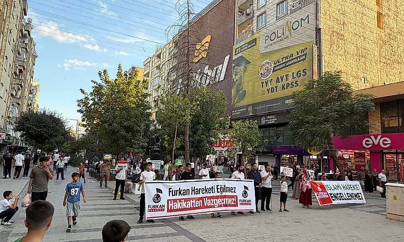 Furkan Hareketi Mensuplarından Güres Caddesi'nde Basın Açıklaması