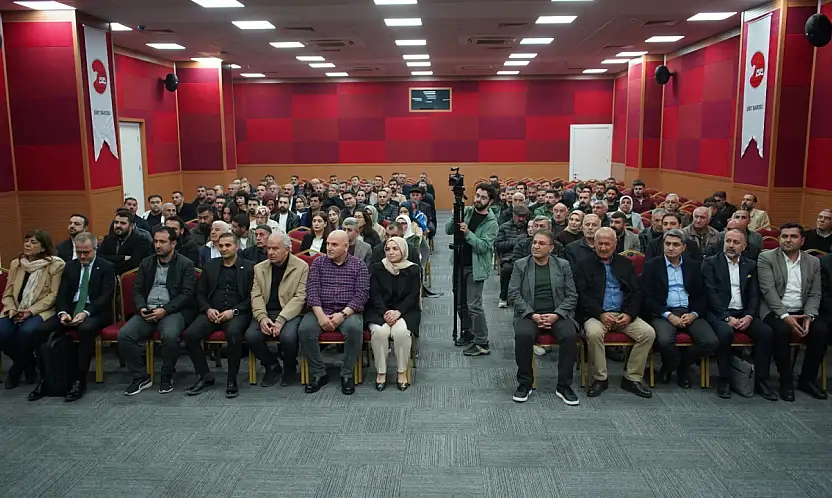 Komisyon Üyeleri Siirt'te: Barışın Dünü ve Bugünü Masaya Yatırıldı