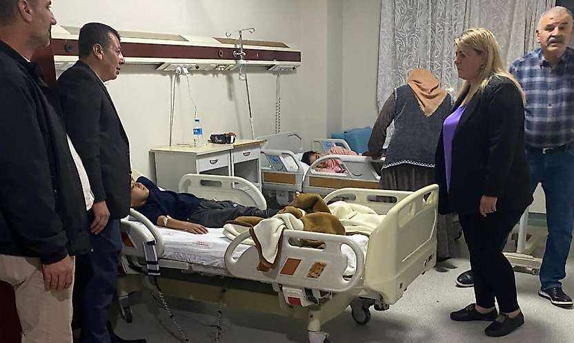 Kurtalan Belediyesi Heyeti, Zehirlenen Öğrencileri Ziyaret Etti