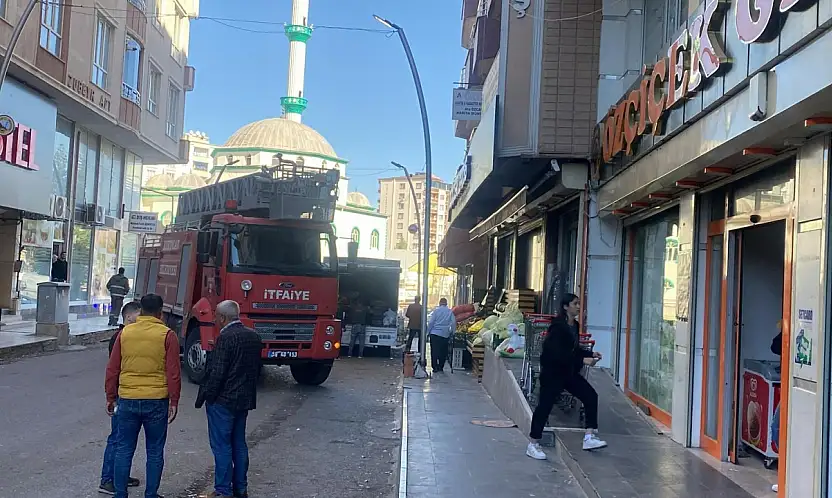 Kurtalan'da 8. Katda Yangın Paniği