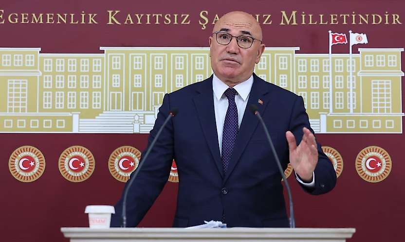 Mahmut Tanal'dan Siirt'te Eğitim Tepkisi: 'Çocuklara Ödenek Yok, Yakınlara Özel Kadro mu Var?'