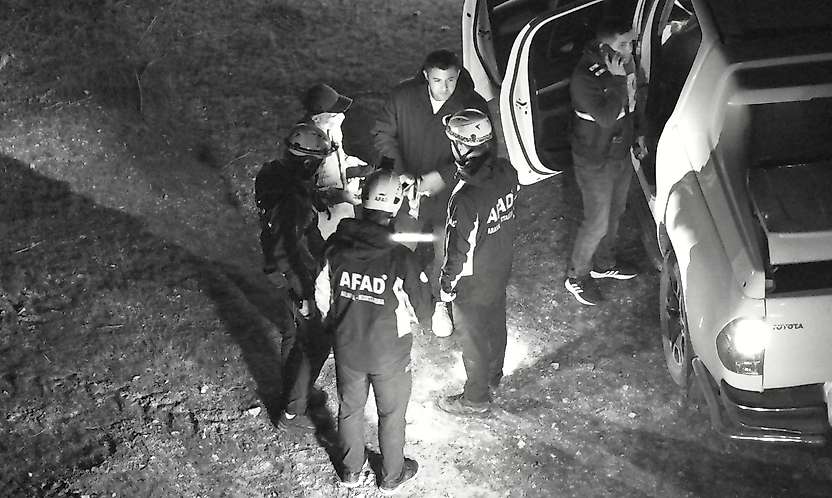 Mersin'deki Eşinin İhbarıyla Siirt'te Arandı: Selim Nas Ateşin Başında Uyurken Bulundu