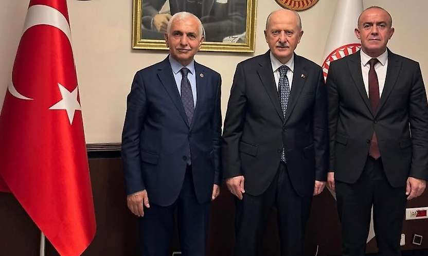 Mervan Gül ve Ferzent Çiçek, Bakan Yardımcısı Hasan Suver'i Ziyaret Etti