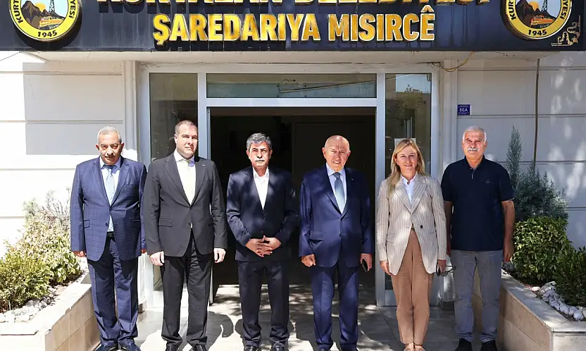 Nihat Özdemir Kızı Ebru Özdemir Kurtalan Belediyesi'ni Ziyaret Etti