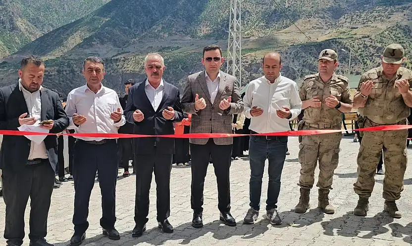 Pervari'nin Beğendik Beldesi'nde Yeni Açılan Tekstil Hizmete Girdi