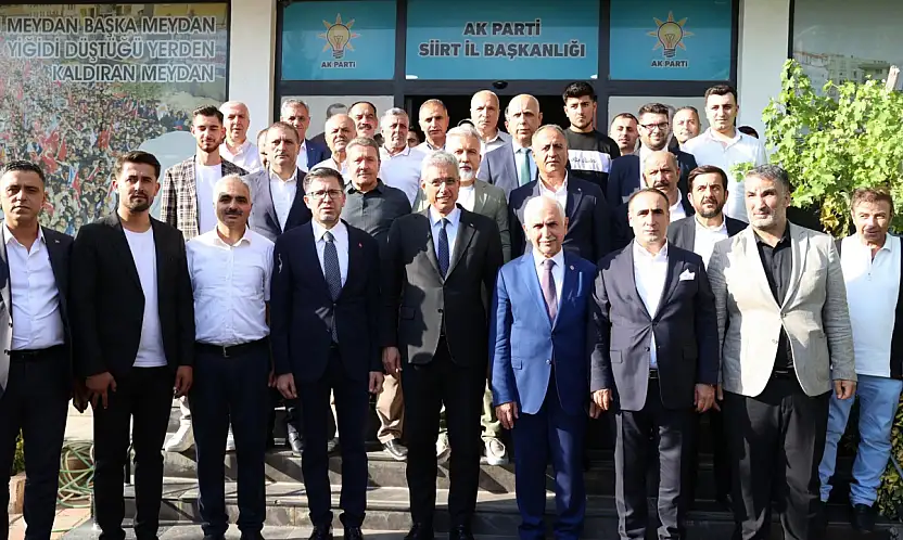 Sağlık Bakanı Memişoğlu, AK Parti Siirt Teşkilatıyla Bir Araya Geldi