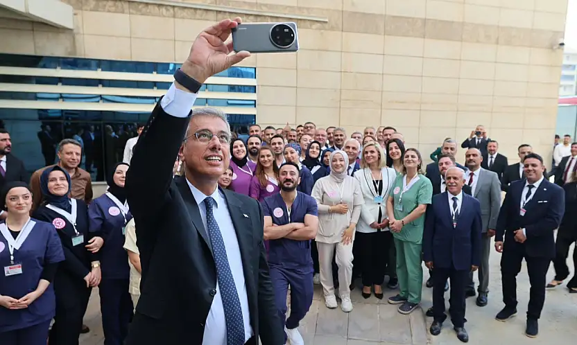 Sağlık Bakanı Memişoğlu, Siirt Eğitim ve Araştırma Hastanesi'ni Ziyaret Etti
