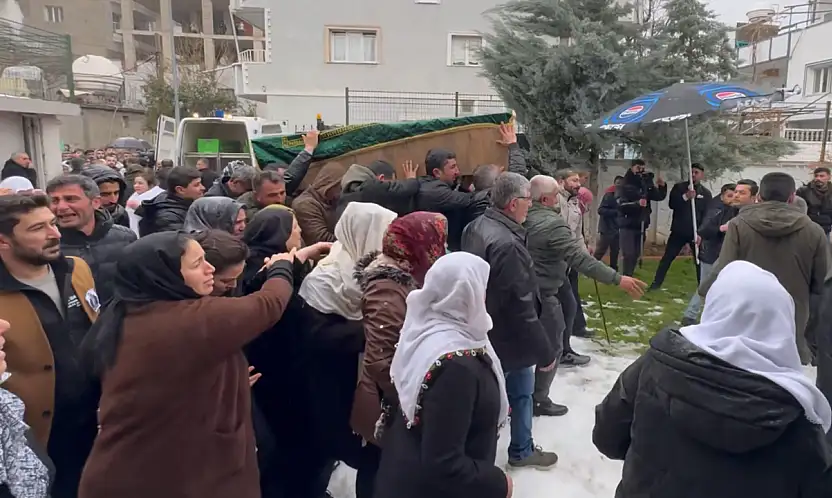 Selim Sadak İdil'de toprağa verildi