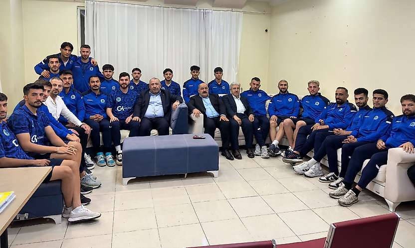 Seyithan Solmaz Hakkari Zap Maçı Öncesi Siirtspor'a 1,5 Milyon TL Sözü Verdi