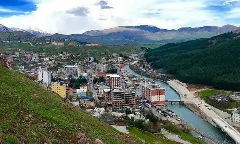 Siirt Baykan'da 140 TOKİ konutu için çekilen kura ile hak sahipleri belirlendi