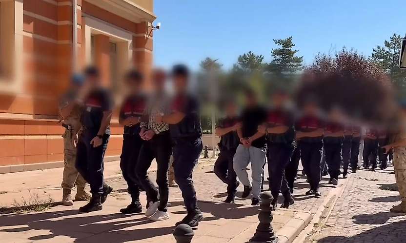 Siirt dahil 19 ilde yasa dışı bahis operasyonu: 39 şüpheli gözaltına alındı