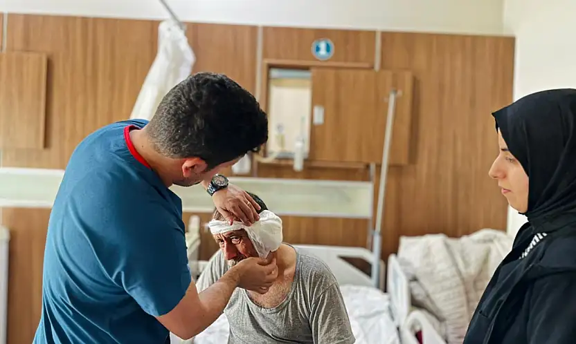 Siirt Eğitim ve Araştırma Hastanesi'nden büyük başarı: 85 mm'lik parotis kitlesi çıkarıldı