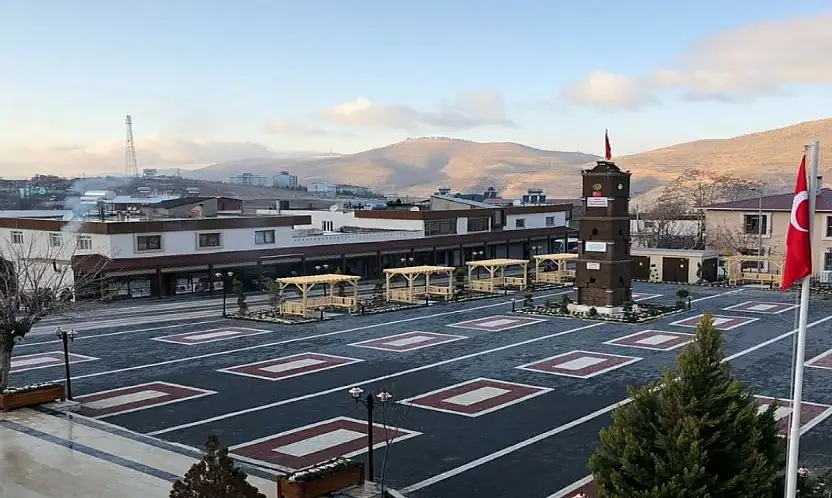 Siirt Eruh'ta 47 TOKİ konutu için çekilen kura ile hak sahipleri belirlendi