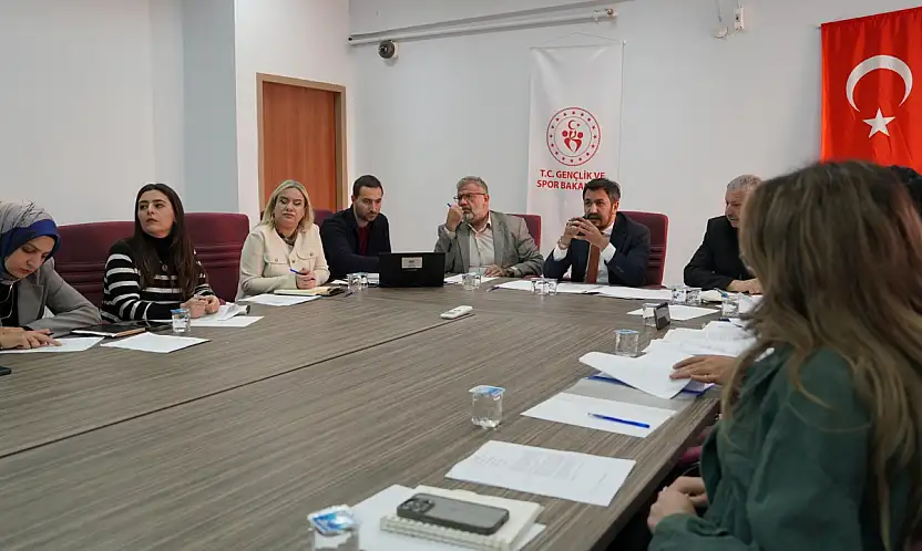 Siirt Gençlik ve Spor İl Müdürlüğü'nde Yurt Eğitimleri Değerlendirildi