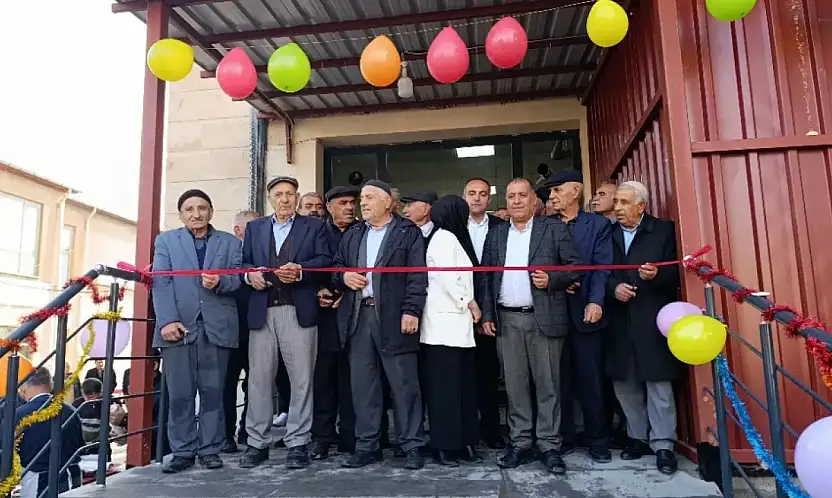 Siirt'in Veyselkarani Beldesi'nde Halk Ekmek Fırını Açıldı: Günde 5 Bin Ekmek Üretilecek, İlk İki Gün Ücretsiz