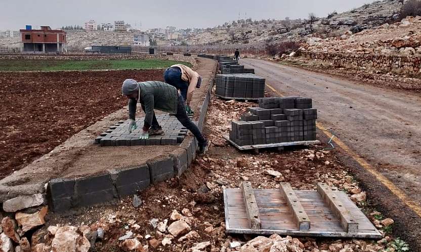 Siirt Kayabağlar'da Temizlik ve Kaldırım Çalışmaları Aralıksız Devam Ediyor