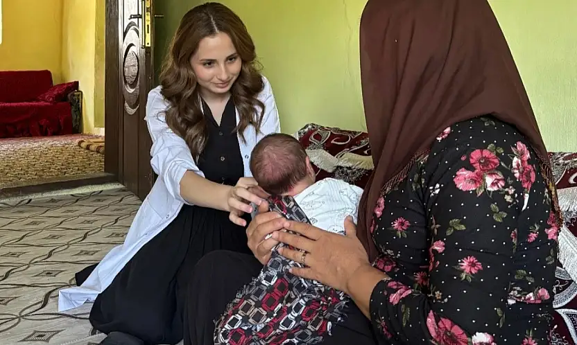 Siirt Pervari'de Gebe ve Lohusalara Evde Sağlık Hizmeti Sürüyor