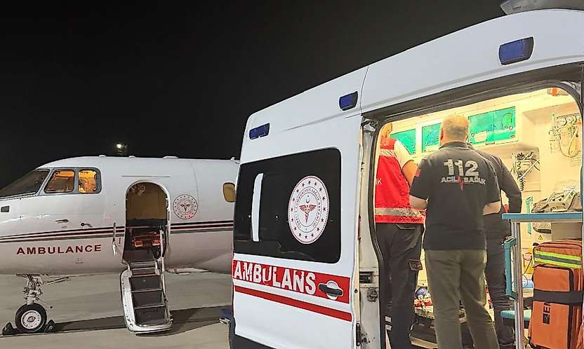 Siirt'te 2 Günlük Bebek İçin Zamanla Yarış: Ambulans Uçakla İstanbul'a Sevk Edildi