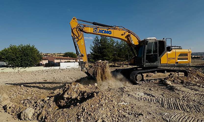 Siirt'te 24 Derslikli Borsa İstanbul Ortaokulu'nun İnşaatı Başladı
