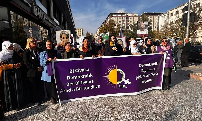 Siirt'te 25 Kasım Kadına Yönelik Şiddete Karşı Mücadele Yürüyüşü Düzenlendi