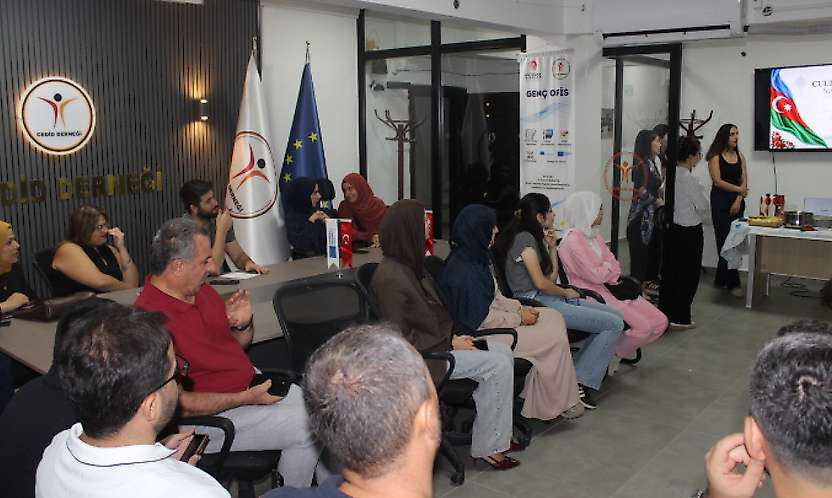 Siirt'te 3 ülke, tek gecede buluştu! Kültürler ve lezzetler paylaşıldı