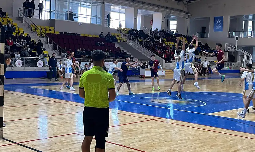 Siirt'te 300 sporcunun katıldığı müsabakalar tamamlandı: Kızlar ve erkeklerde birinci iller belli oldu