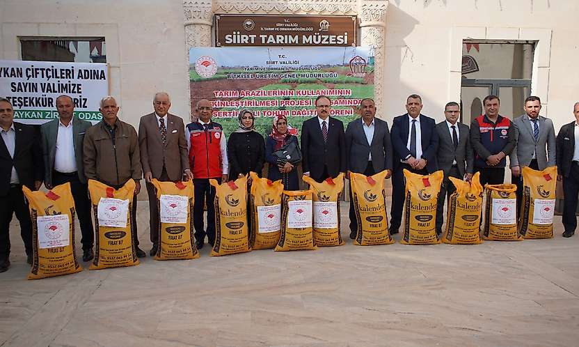 Siirt'te 600 Çiftçiye 176 Ton Sertifikalı Kırmızı Mercimek Tohumu Desteği