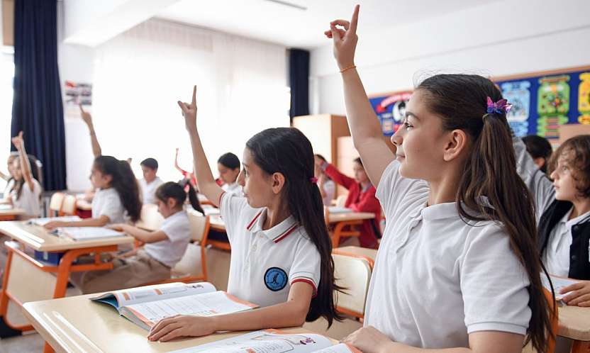 Siirt'te 86 Bin Öğrenci İçin Ara Tatil Sona Eriyor: Okullarda Ders Zili Yarın Yeniden Çalacak