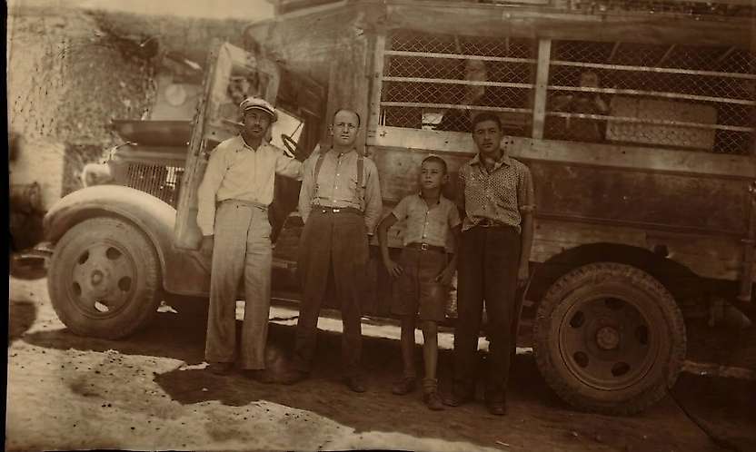 Siirt'te 86 Yıl Öncesine Ait Fotoğraf Ortaya Çıktı: Yolculuklar Kamyon Kasasında Yapılıyordu