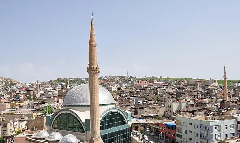 Siirt'te Akılalmaz Şaka: Yaşayan Adam İçin Ölüm Selasını Arkadaşları Okuttu