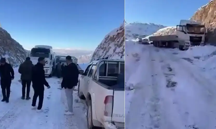 Siirt'te buzlanma etkili oldu: Kalender Dağı'nda araçlar yolda kaldı