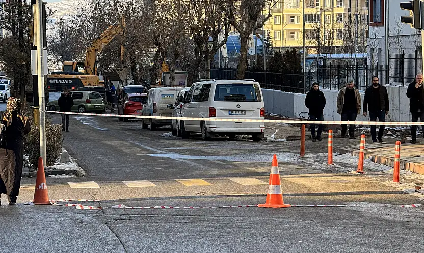 Siirt'te doğalgaz alarmı: Yol kapatıldı