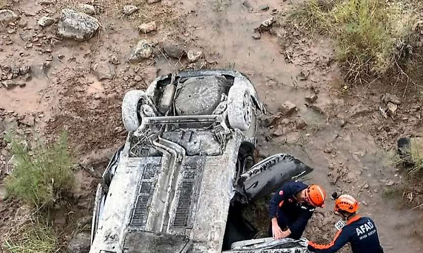 Siirt'te Feci Kaza: Araç Ters Döndü, 3 Yaralı