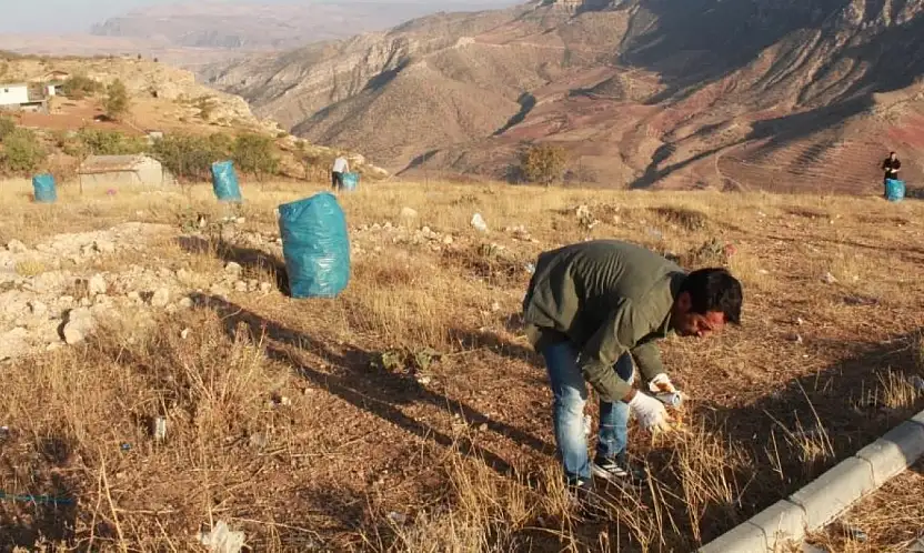 Siirt'te gönüllü çevreciler iki yılda 2 tona yakın çöp topladı