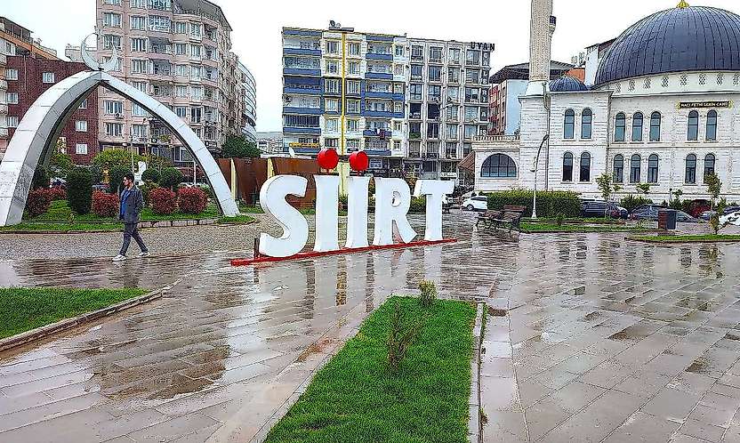 Siirt'te hava değişiyor: Kuvvetli rüzgar ve sağanak uyarısı