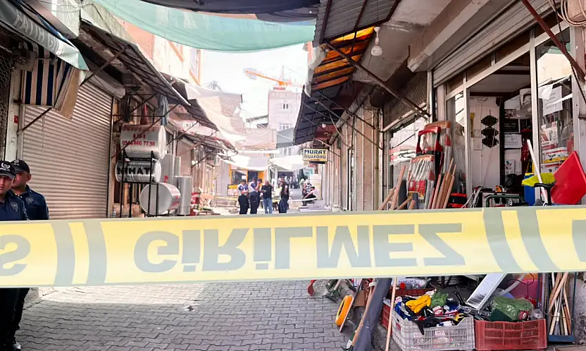 Siirt'te Helvacılar Çarşısı'nda Silahlı Kavga: 1 Yaralı