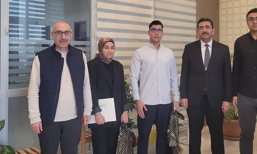 Siirt'te Kalpten Kaleme Öğretmenime Mektup Yarışması'nda Dereceye Giren Öğrenciler Ödüllendirildi