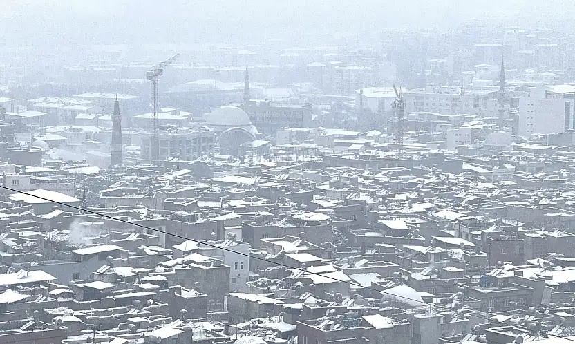 Siirt'te kar alarmı: Gece saatlerinden itibaren etkisini artıracak