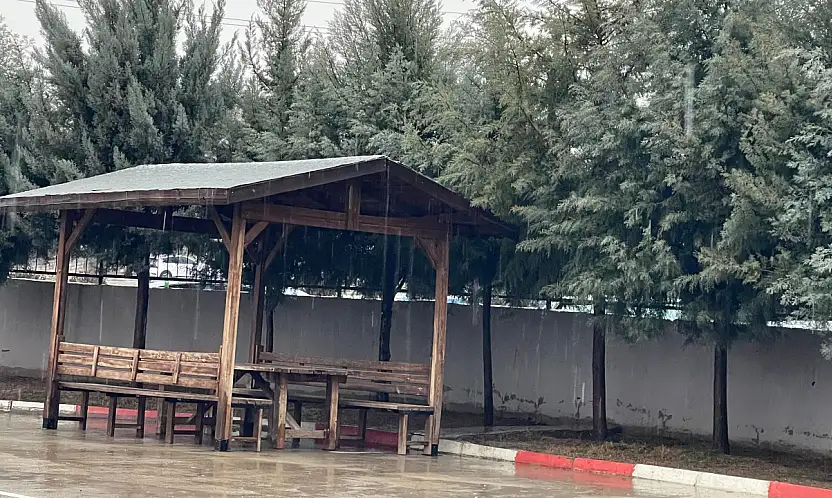 Siirt'te Kar Yağışı Başladı