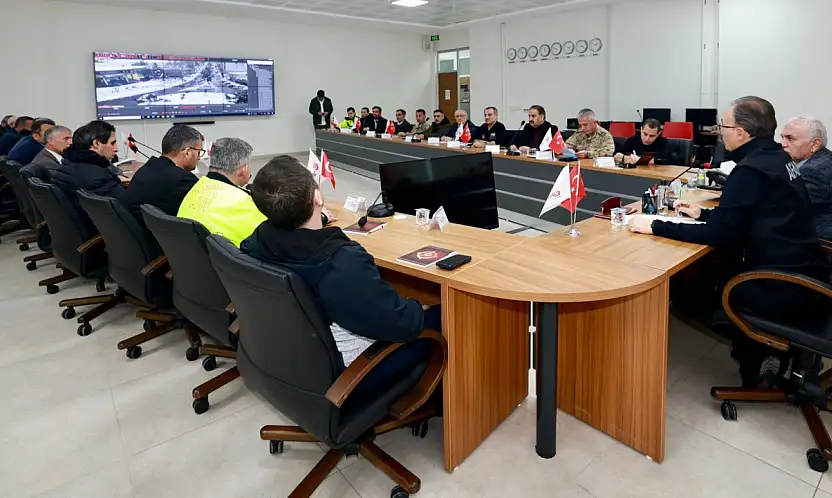 Siirt'te karla mücadele toplantısında sert uyarı: Gerçeği çarpıtanlar takipte