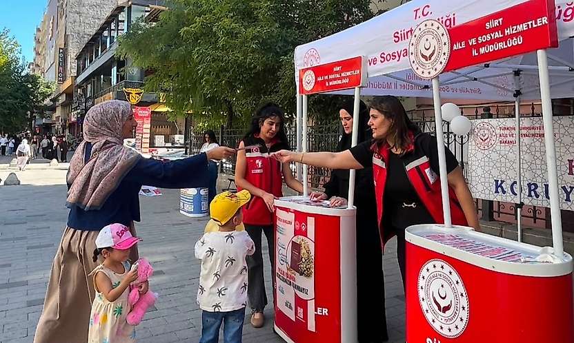 Siirt'te Koruyucu Aile Hizmeti İçin Farkındalık Standı Açıldı