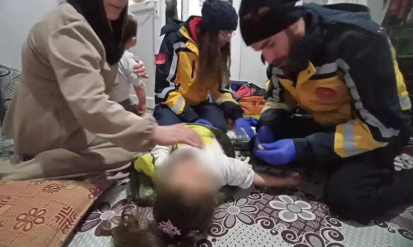 Siirt'te Köy Yolları Açıldı: Acil Sağlık Vakalarına Müdahale Edildi