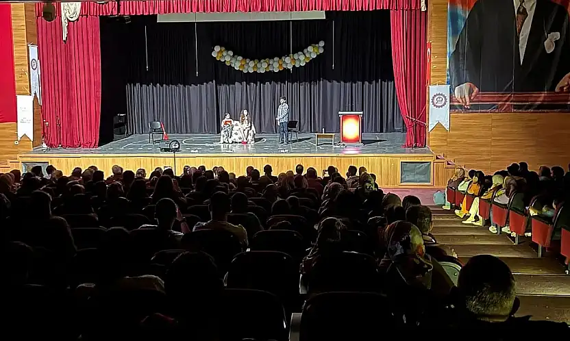 Siirt'te Madde Bağımlılığına Dikkat Çekmek İçin Tiyatro Oyunu Sahnelenecek