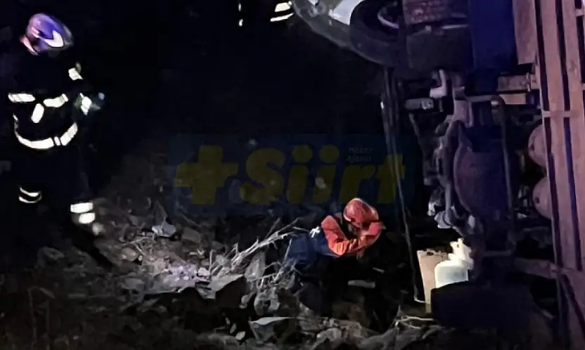 Siirt'te maden işçilerini taşıyan otobüs uçuruma devrildi: 2'si ağır 15 yaralı