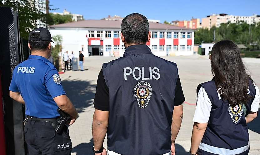Siirt'te Okul Çevrelerinde Sıkı Denetim: 6 Sürücüye Ceza