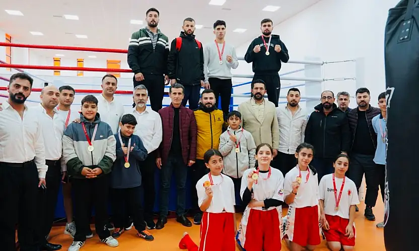 Siirt'te Okul Sporları Kick Boks müsabakaları tamamlandı