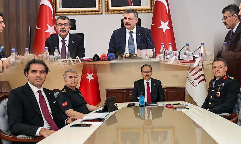 Siirt'te Okullar İçin Güvenlik Zirvesi: Yeni Eğitim Yılı Öncesi Tedbirler Değerlendirildi