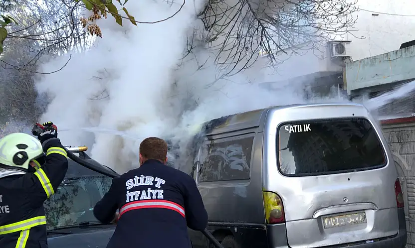 Siirt'te otoparkta park halindeki kamyonet alev aldı, facia önlendi