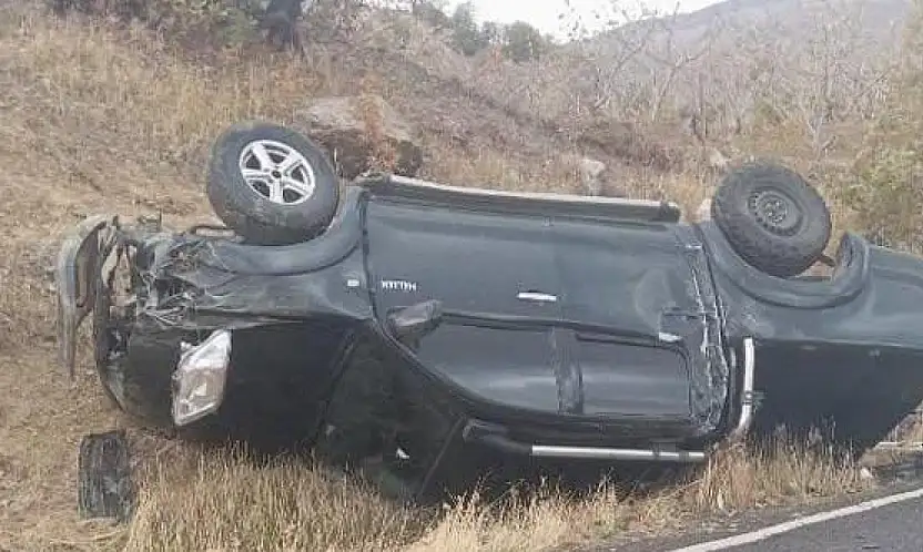 Siirt'te Pikap Ters Döndü: Sürücü Kazayı Yara Almadan Atlattı