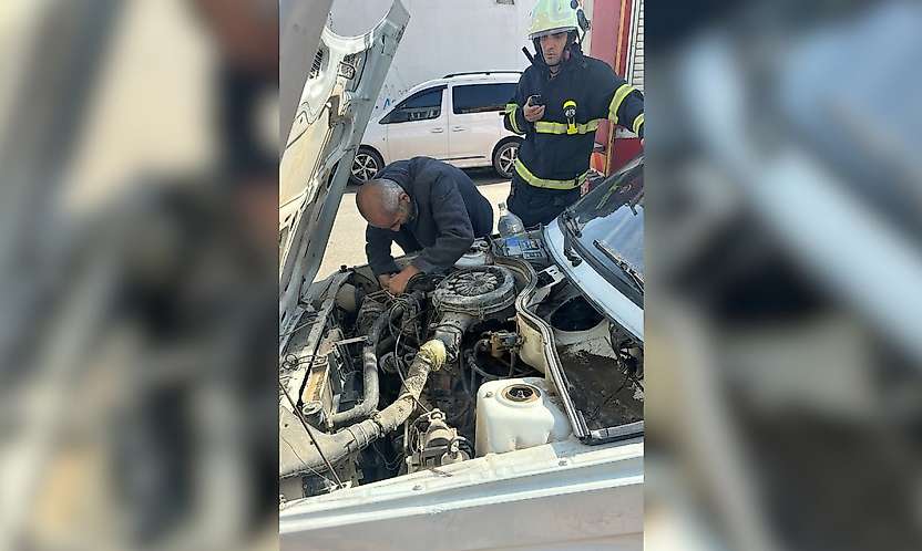 Siirt'te Rus Pazarı önünde araç yangını